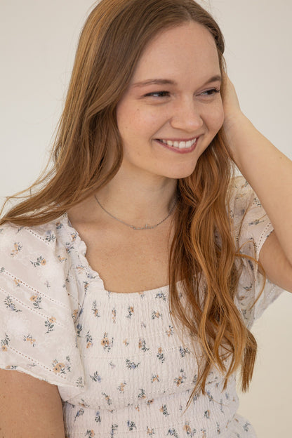 Auntie Cursive Script Necklace | Dainty Name Necklace in Gold & Silver - Spinsterly Co